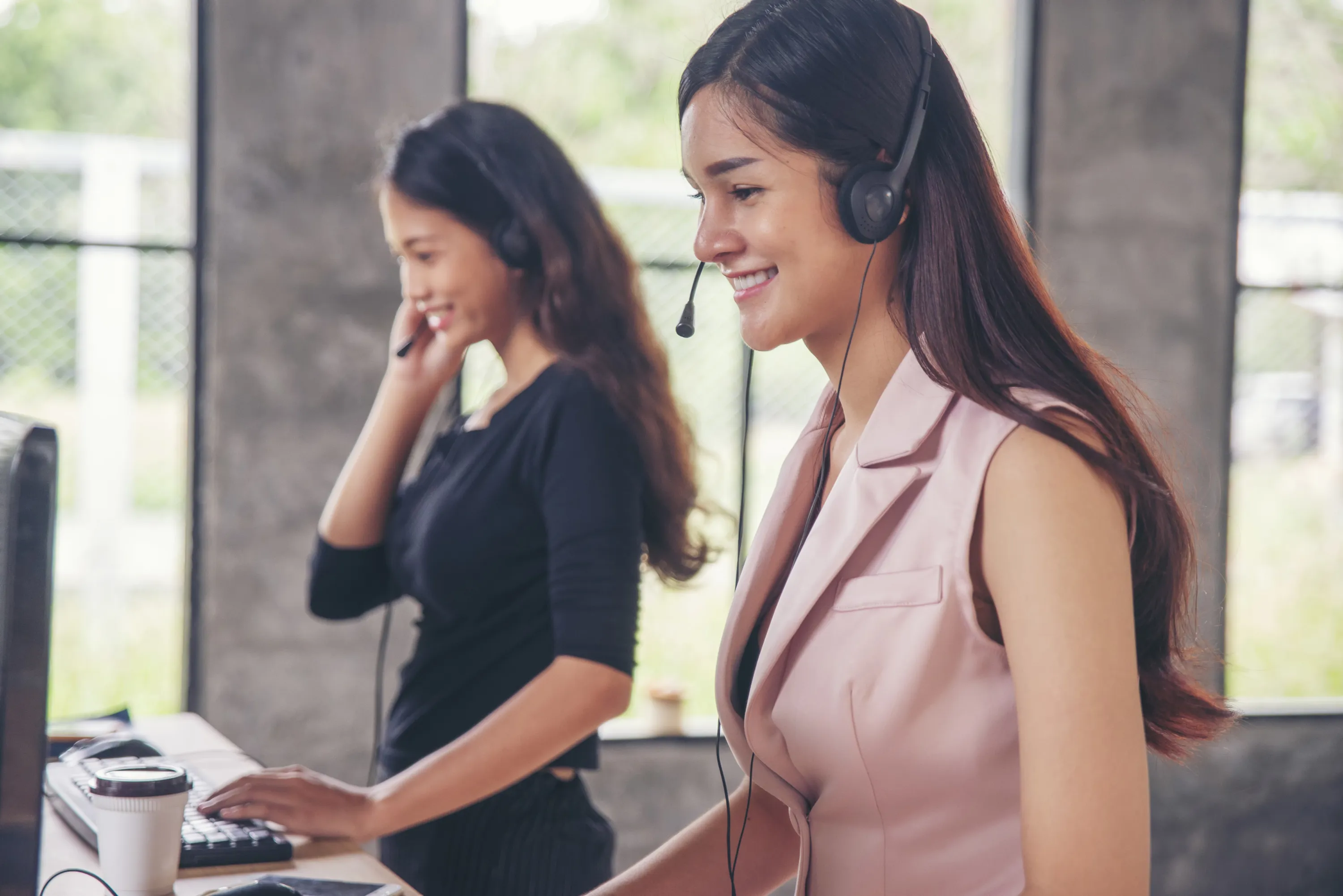 Happy Operator Woman Use Headset To Talk And Consu 2026 08 12 18 30 29 Utc